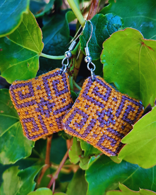 Boucles d’oreilles brodées à la main, Eole jaune