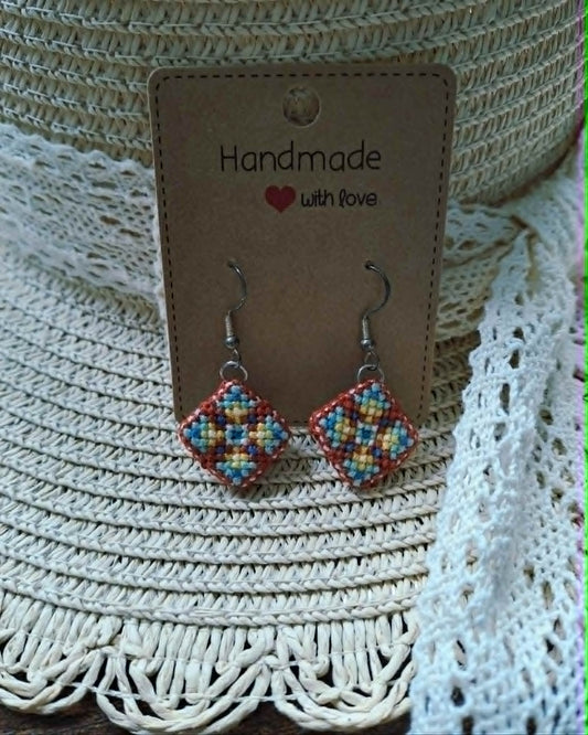 Boucles d’oreille brodées à la main, Ethnik